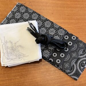 Kit Rice Bag Black and White Delicate Waterlily
